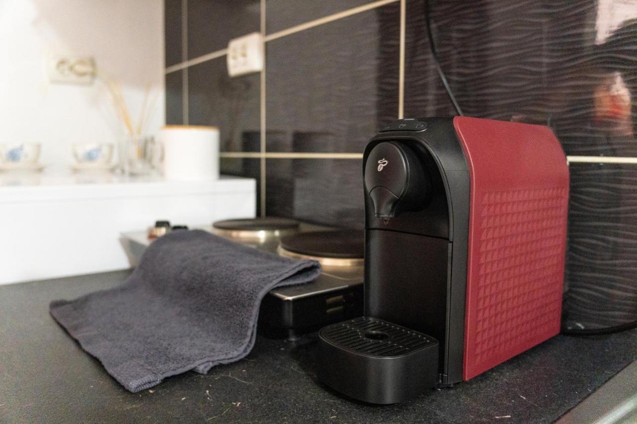 Orange House Apartment Timisoara Luaran gambar