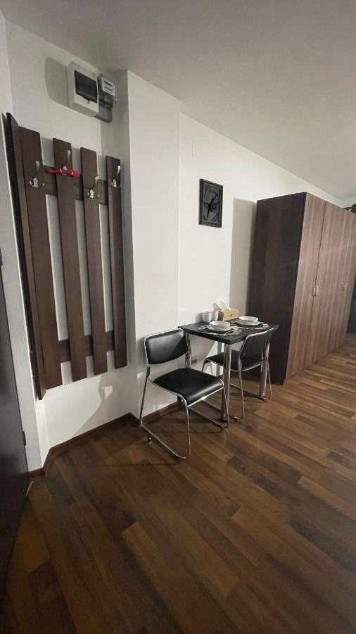 Orange House Apartment Timisoara Luaran gambar