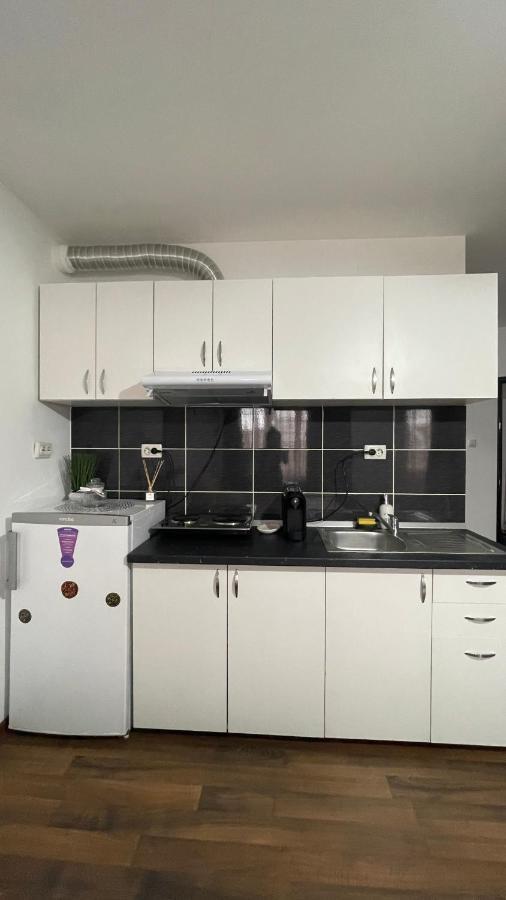 Orange House Apartment Timisoara Luaran gambar
