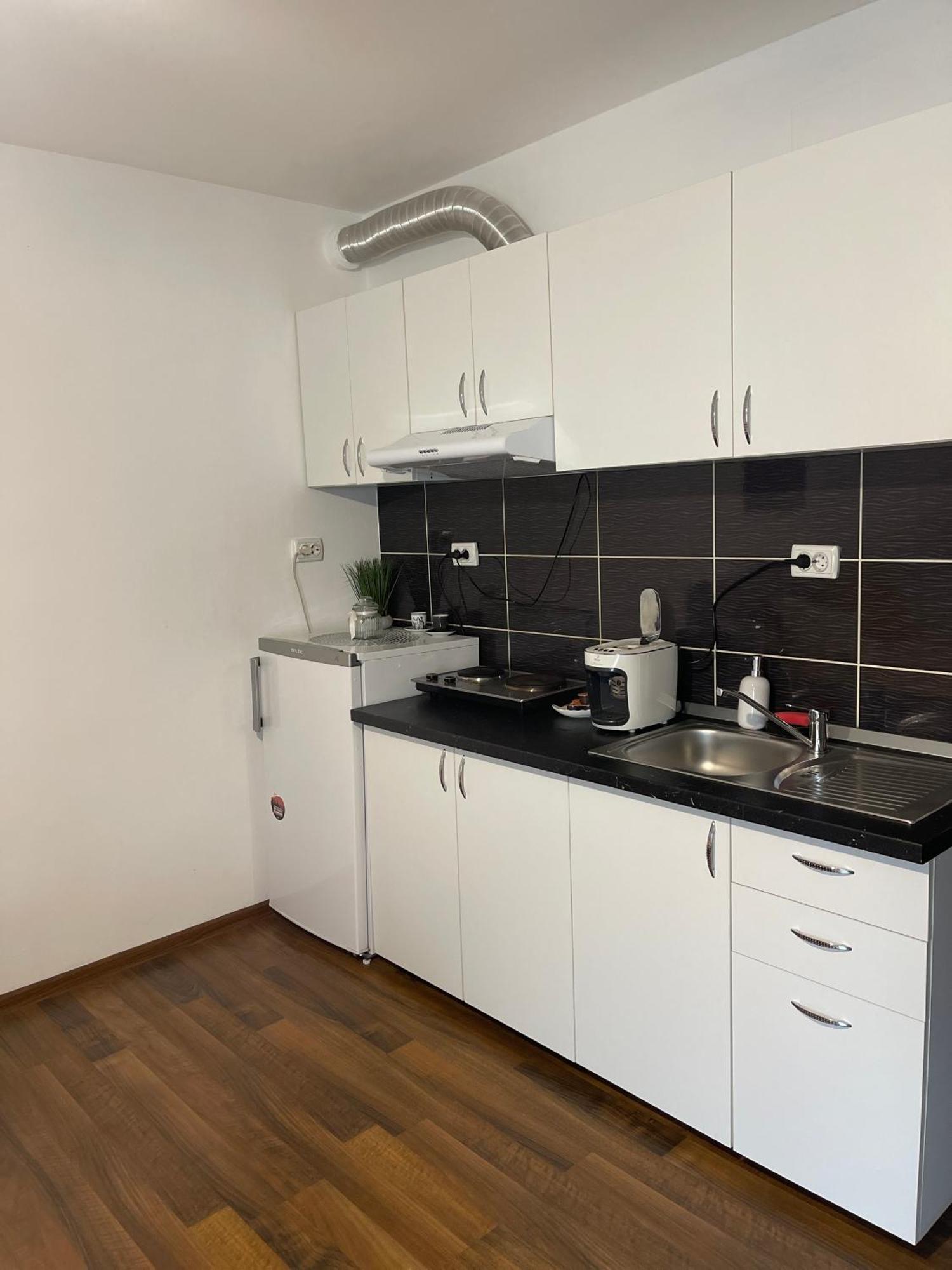 Orange House Apartment Timisoara Luaran gambar